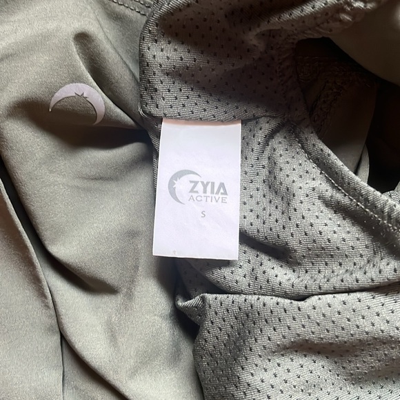 Zyia Active Olive Green Summer Shorts Size Small (S) - Picture 4 of 5